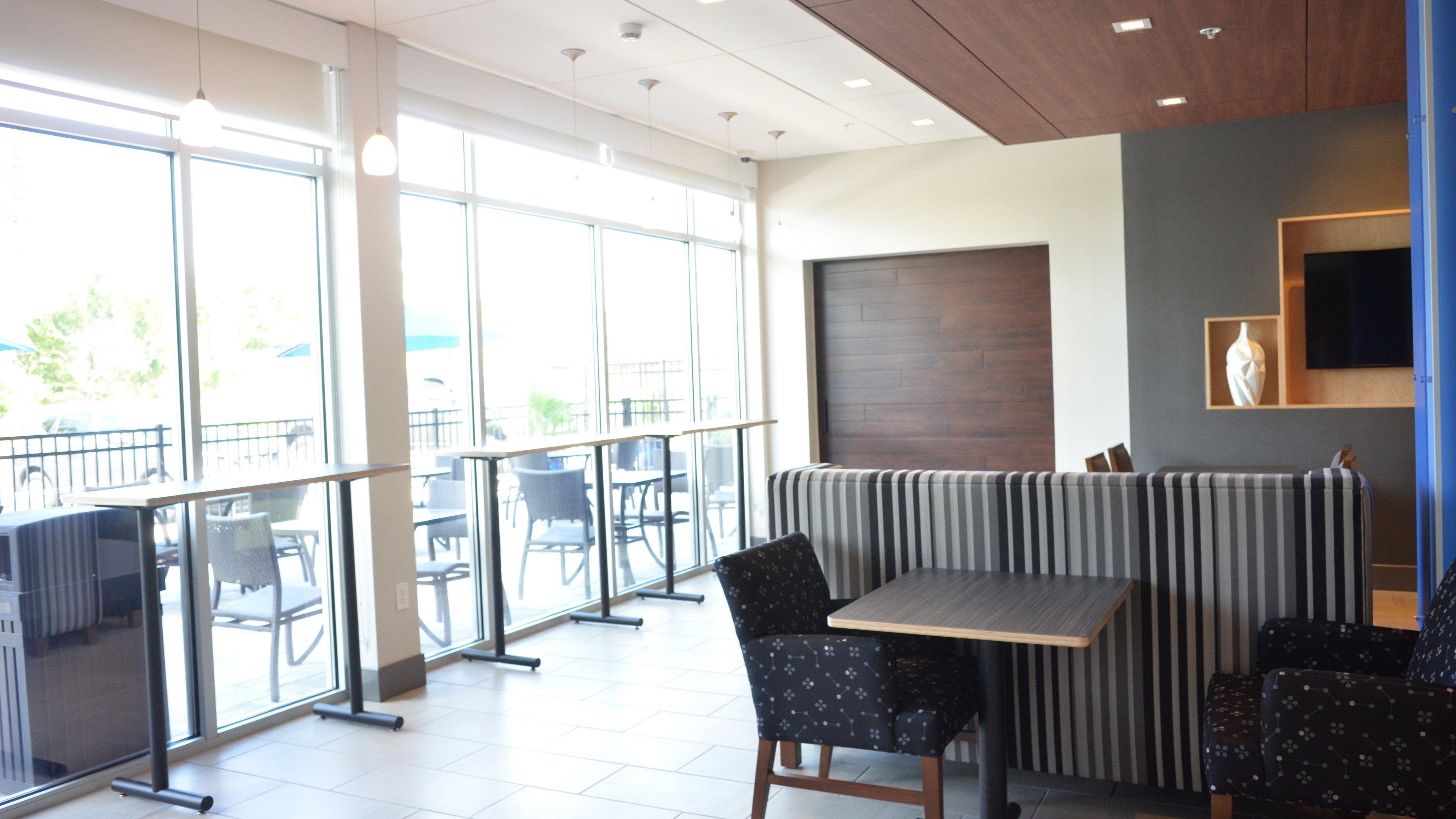 Express & - W - I295 And I10 By Ihg Hotel 3*