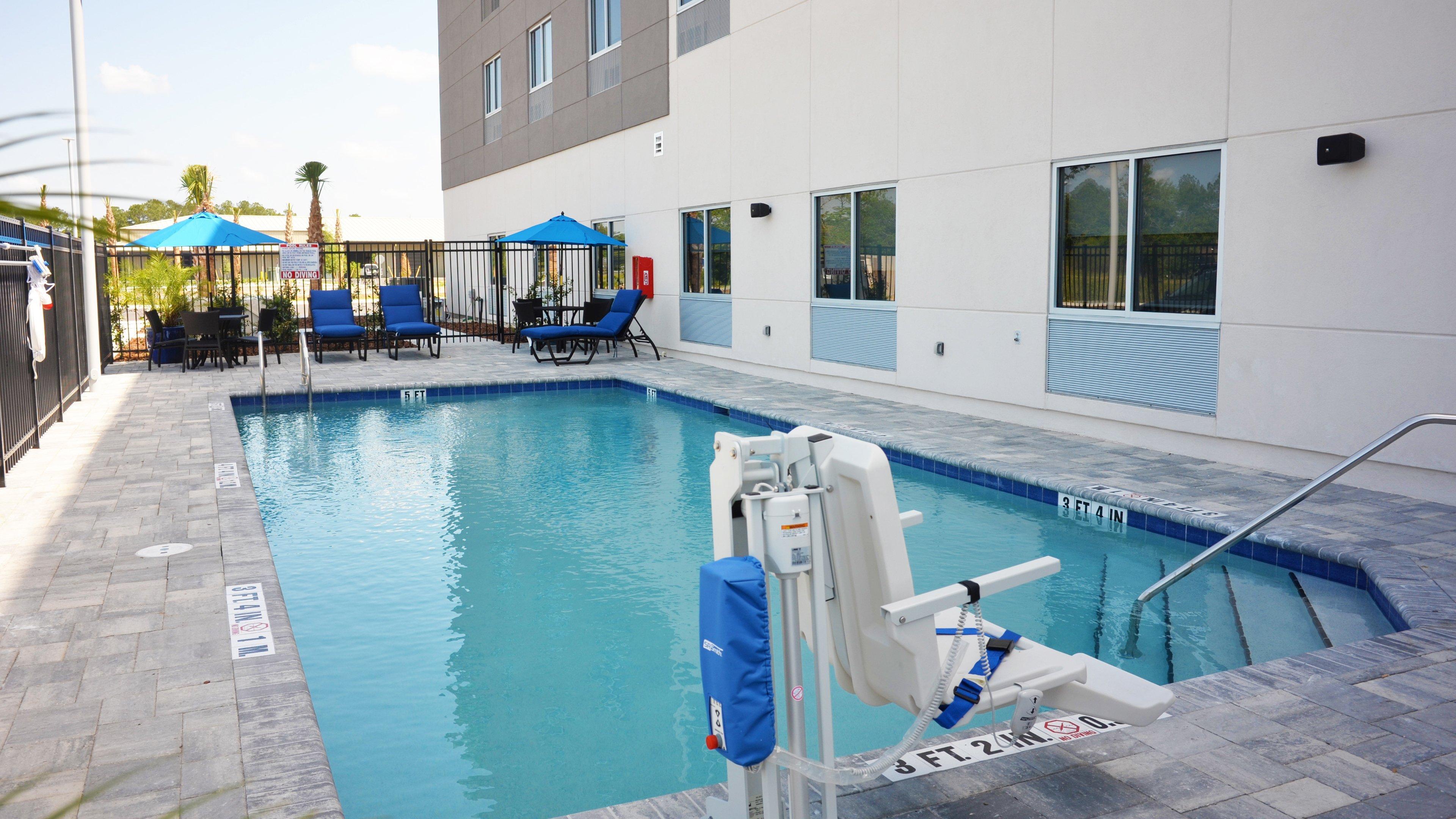 Express & - W - I295 And I10 By Ihg 3* Jacksonville